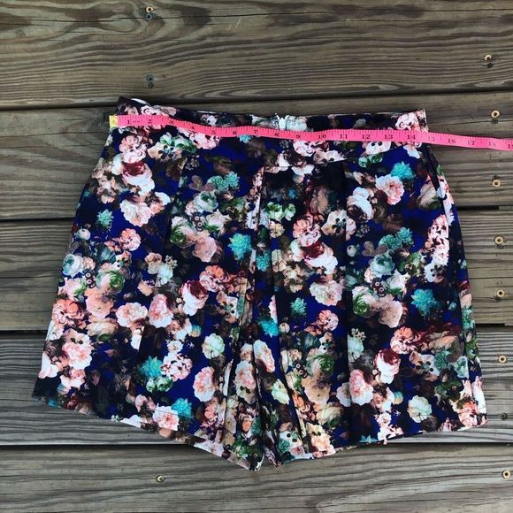 Lavish Alice Floral Blue Multicolor Hidden Shorts Skirt Size 12 - Picture 8 of 10